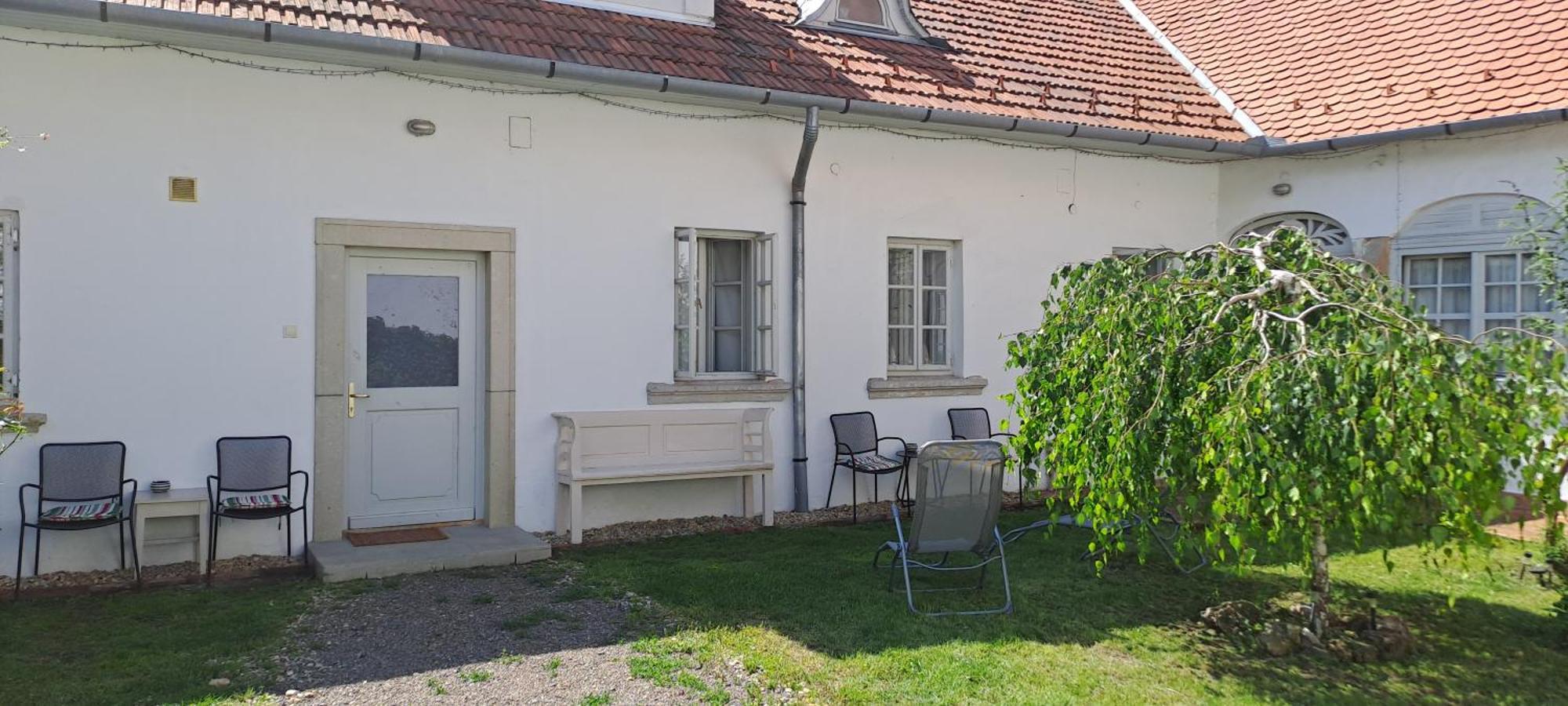 Plitzner Belvarosi Apartmanhaz Eger Exterior photo